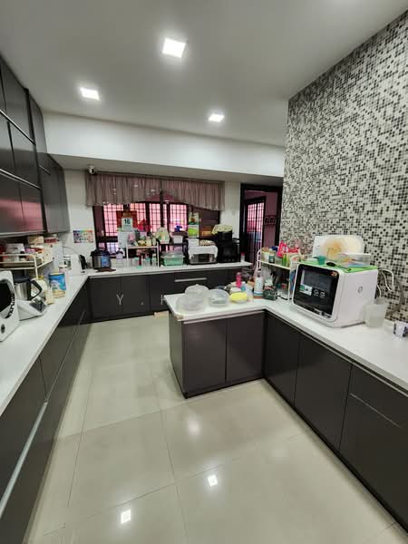 Rumah Berkembar untuk Dijual di Aman Sari (Puchong) - Y.H. Lee - Kitchen - PropertyGuru.com.my