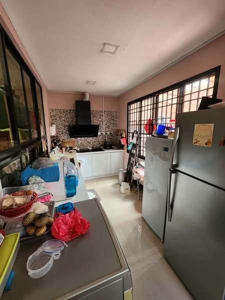 Rumah Berkembar untuk Dijual di Aman Sari (Puchong) - Y.H. Lee - Kitchen - PropertyGuru.com.my