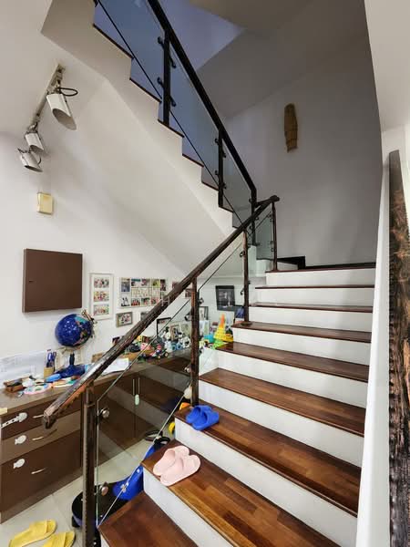 Rumah Berkembar untuk Dijual di Aman Sari (Puchong) - Y.H. Lee - PropertyGuru.com.my