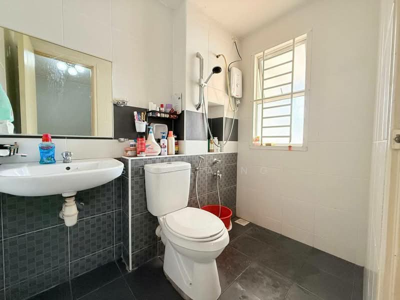Rumah Teres 2 Tingkat untuk Dijual di Taman Nusantara (Iskandar Puteri (Nusajaya)) - Stella Ng - Bathroom - PropertyGuru.com.my