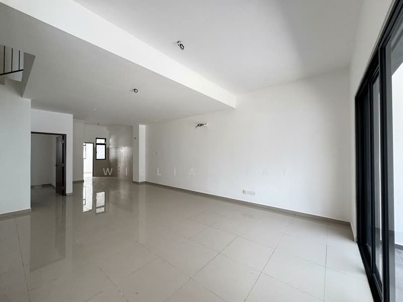 2-storey Terraced House for Sale in Bandar Dato Onn (Tebrau) - William Tay - Living Room - PropertyGuru.com.my