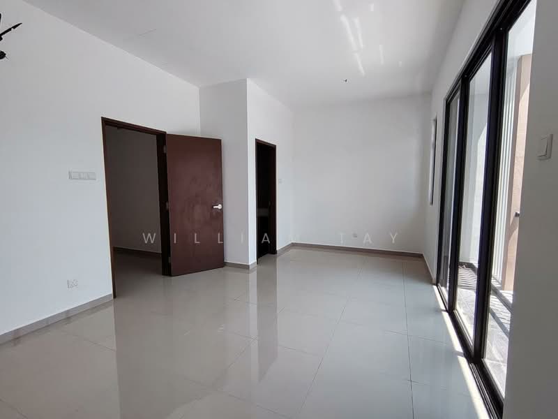 2-storey Terraced House for Sale in Bandar Dato Onn (Tebrau) - William Tay - Living Room - PropertyGuru.com.my