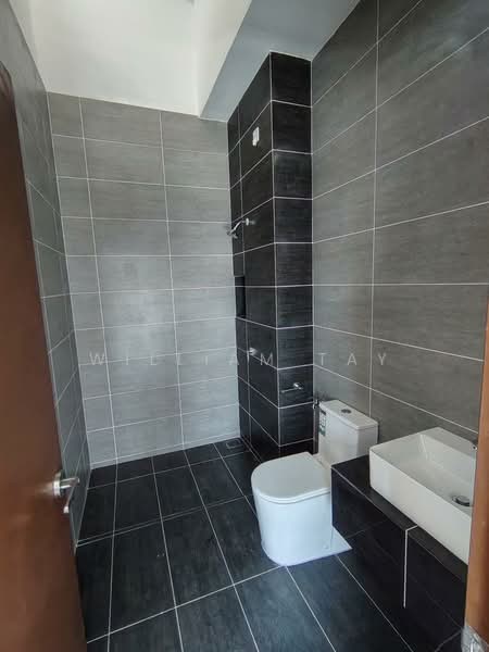 2-storey Terraced House for Sale in Bandar Dato Onn (Tebrau) - William Tay - Bathroom - PropertyGuru.com.my