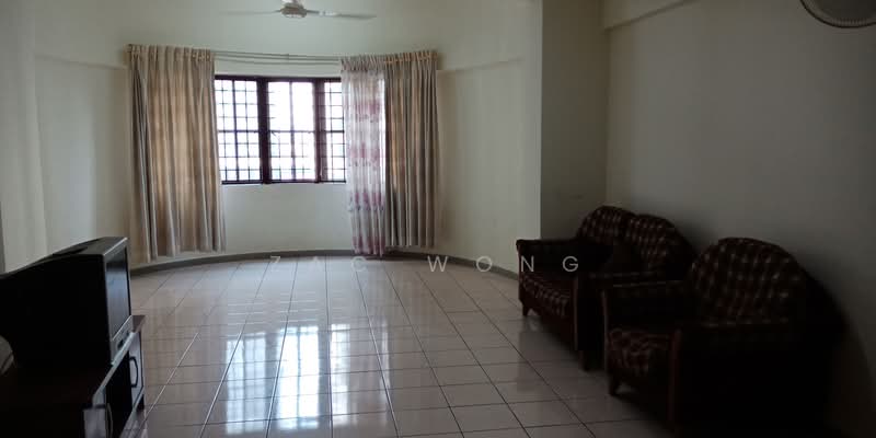 Kondominium untuk Disewa di Regency Condominium - Zac Wong - Living Room - PropertyGuru.com.my