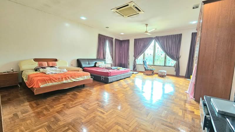 Rumah Berkembar untuk Dijual di Taman Impian Emas (Skudai) - Sherrly Sow - Bedroom - PropertyGuru.com.my