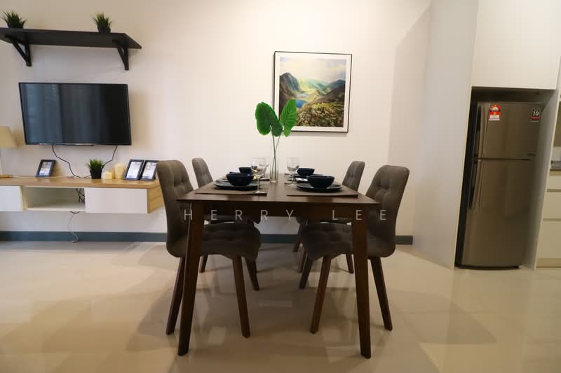 Servis Apartment untuk Dijual di South View - Sherry Lee - Dining Room - PropertyGuru.com.my