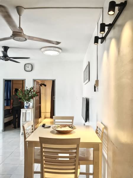 Pangsapuri untuk Disewa di Damai Vista Apartment - Andy Lee - Dining Room - PropertyGuru.com.my