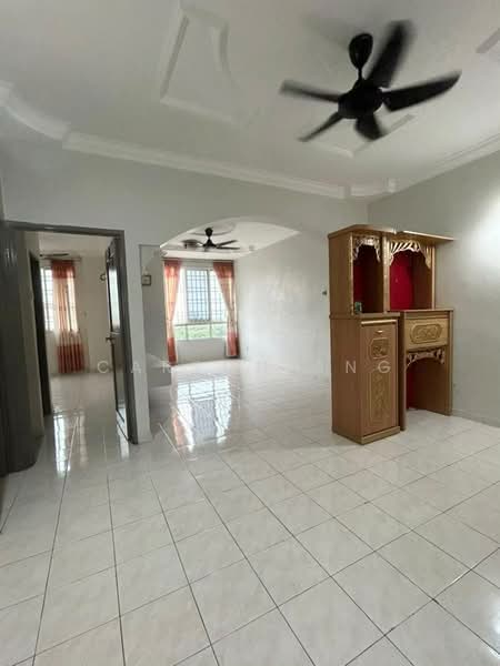 Apartment for Sale at Pangsapuri Seri Cemerlang - Carson Ang - Living Room - PropertyGuru.com.my