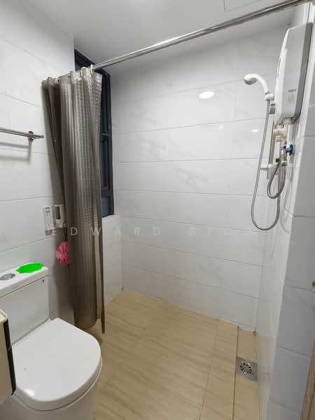 Service Residence for Sale at Country Garden Central Park - Edward Siow - Bathroom - PropertyGuru.com.my