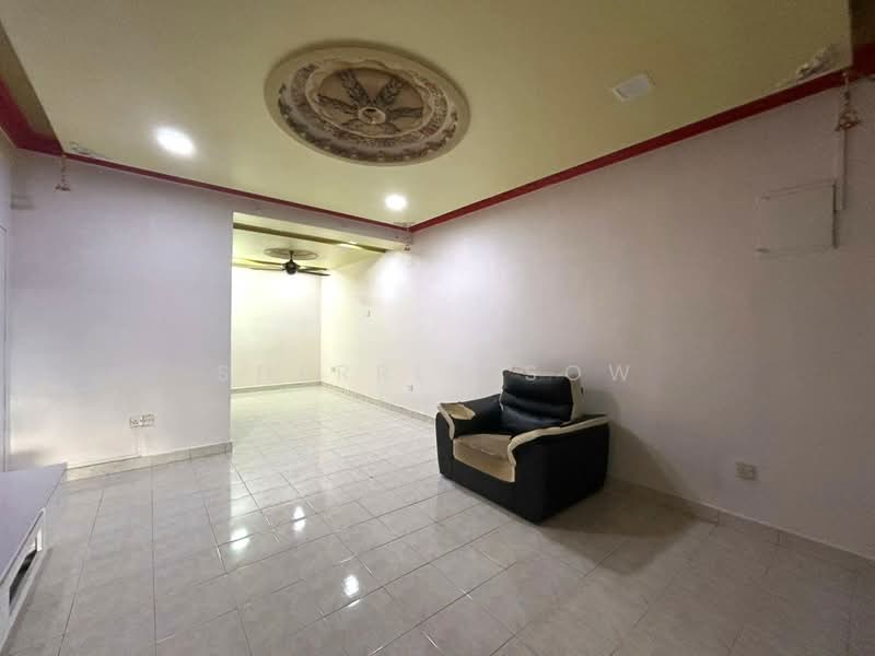 Rumah Teres 2 Tingkat untuk Dijual di Mutiara Rini (Skudai) - Sherrly Sow - Living Room - PropertyGuru.com.my