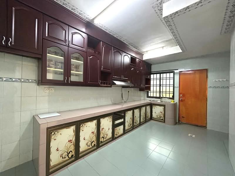 Rumah Teres 2 Tingkat untuk Dijual di Mutiara Rini (Skudai) - Sherrly Sow - Kitchen - PropertyGuru.com.my