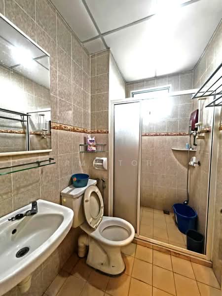 Condominium for Rent at Coastal Tower - Amy Toh - Bathroom - PropertyGuru.com.my