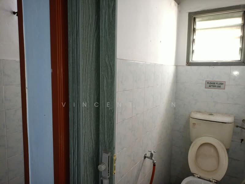 Office for Rent in Rawang (Selangor) - Vincent Tan - Bathroom - PropertyGuru.com.my