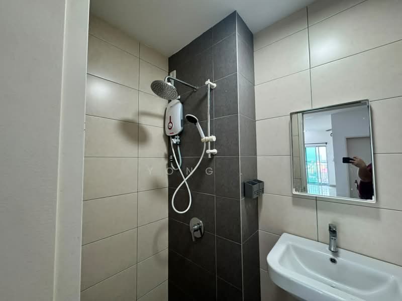 Kondominium untuk Disewa di The Holmes 1 - Yong . - Bathroom - PropertyGuru.com.my