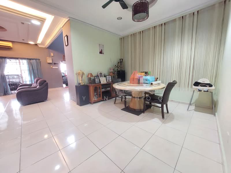 2-storey Terraced House for Sale in Puchong (Selangor) - Bryan Choo - Living Room - PropertyGuru.com.my