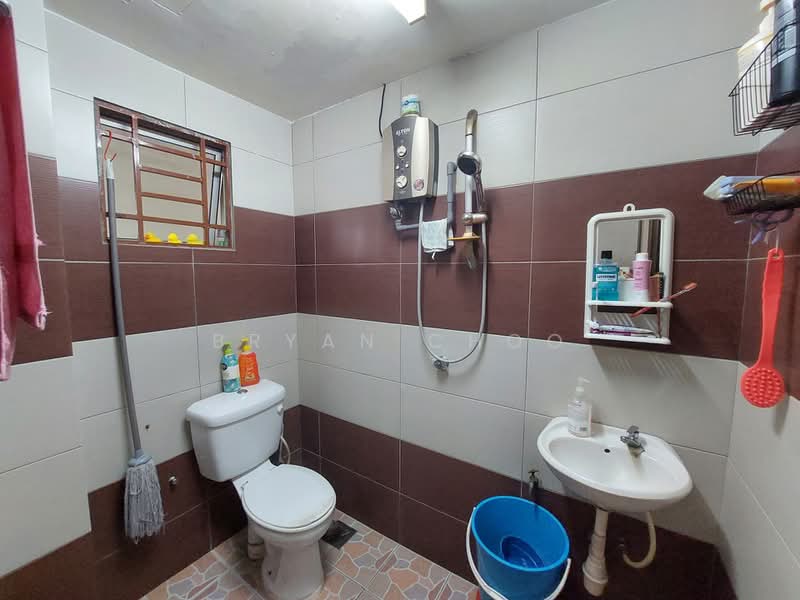 2-storey Terraced House for Sale in Puchong (Selangor) - Bryan Choo - Bathroom - PropertyGuru.com.my