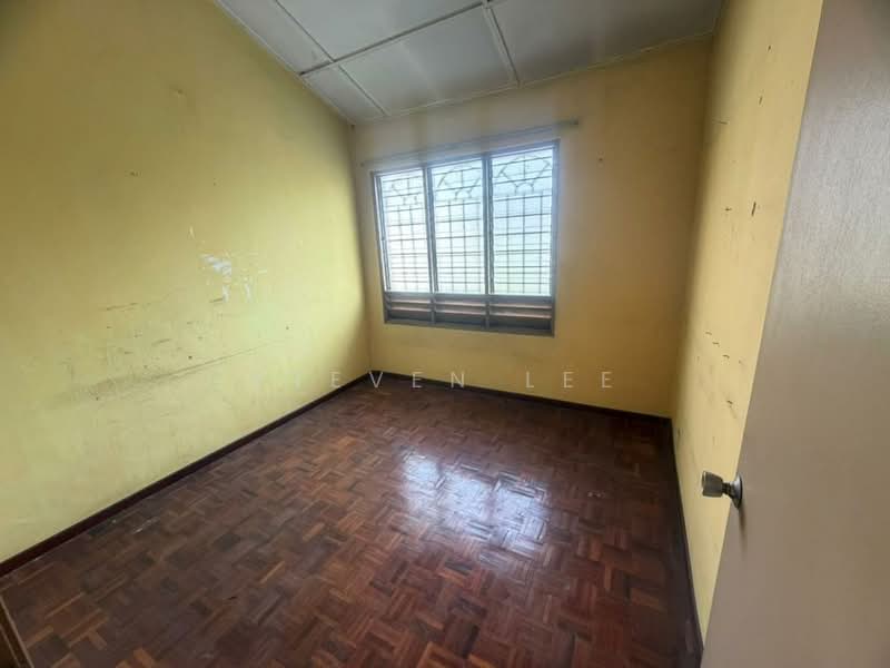 2-storey Terraced House for Sale in (Bukit Sentosa) Seksyen Bs1 (Serendah) - Steven Lee - Bedroom - PropertyGuru.com.my