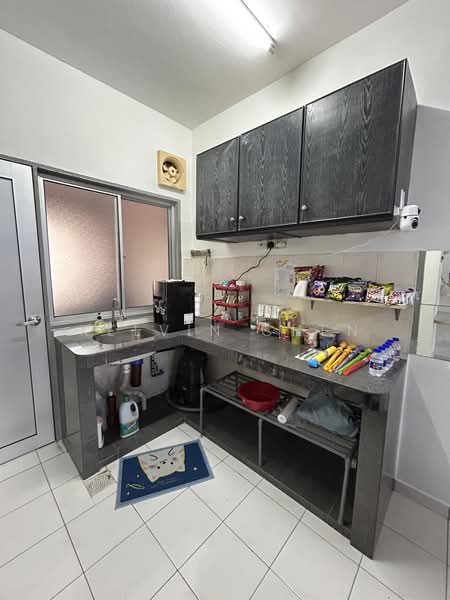 2-storey Terraced House for Rent in Taman Pinggiran Putra (Seri Kembangan) - Kelvin Chen - Kitchen - PropertyGuru.com.my