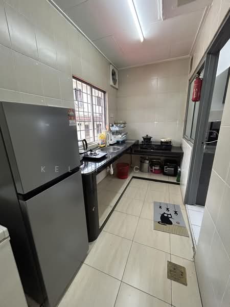 2-storey Terraced House for Rent in Taman Pinggiran Putra (Seri Kembangan) - Kelvin Chen - Kitchen - PropertyGuru.com.my