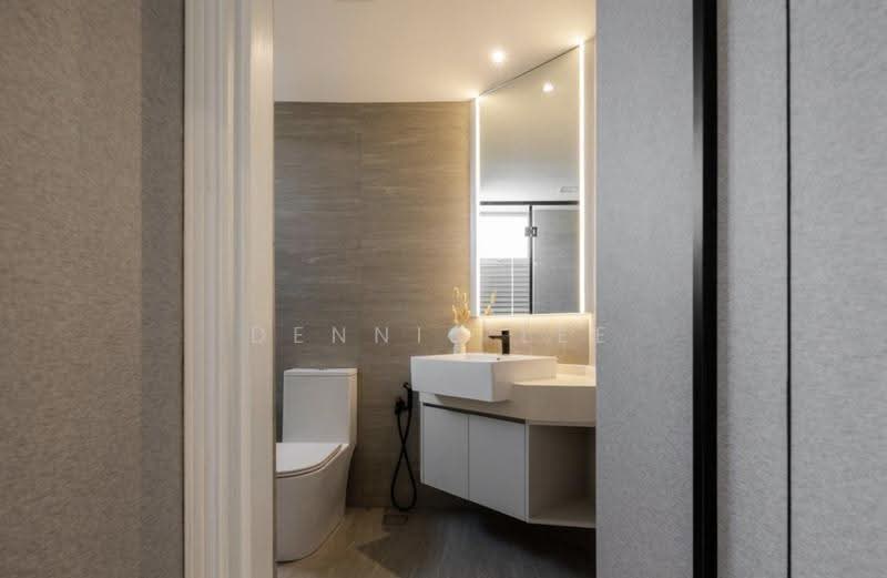 Kondominium untuk Dijual di R&F Princess Cove Phase 2-Seine Region - Dennis Lee - Bathroom - PropertyGuru.com.my