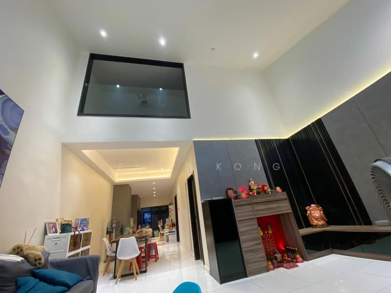 1-storey Terraced House for Sale in Taman Overseas Union (Taman Oug) (Jalan Klang Lama (Old Klang Road)) - Celine Kong - Living Room - PropertyGuru.com.my