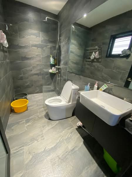 1-storey Terraced House for Sale in Taman Overseas Union (Taman Oug) (Jalan Klang Lama (Old Klang Road)) - Celine Kong - Bathroom - PropertyGuru.com.my