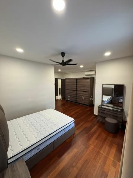 Condominium for Sale at Paraiso Residence @ The Earth - Elaine Yap - Bedroom - PropertyGuru.com.my