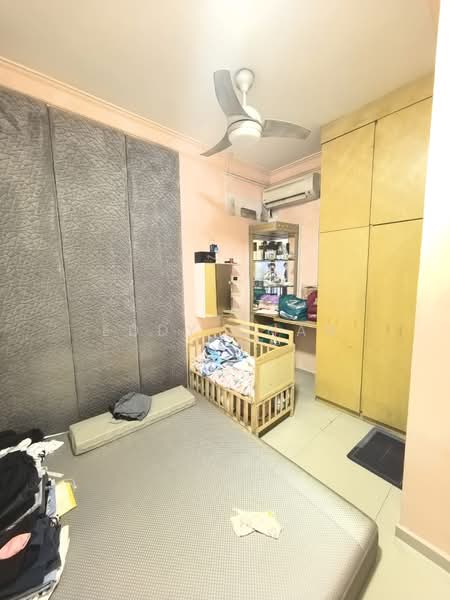 2-storey Terraced House for Sale in Taman Skudai Baru (Skudai) - Eddy Chan - Bedroom - PropertyGuru.com.my