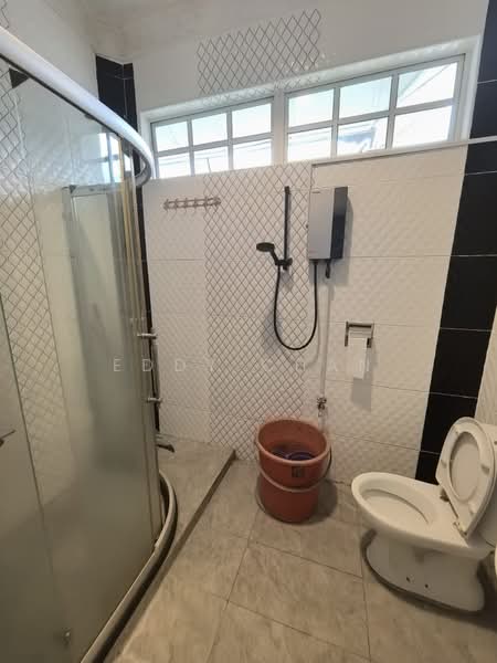 2-storey Terraced House for Sale in Taman Skudai Baru (Skudai) - Eddy Chan - Bathroom - PropertyGuru.com.my