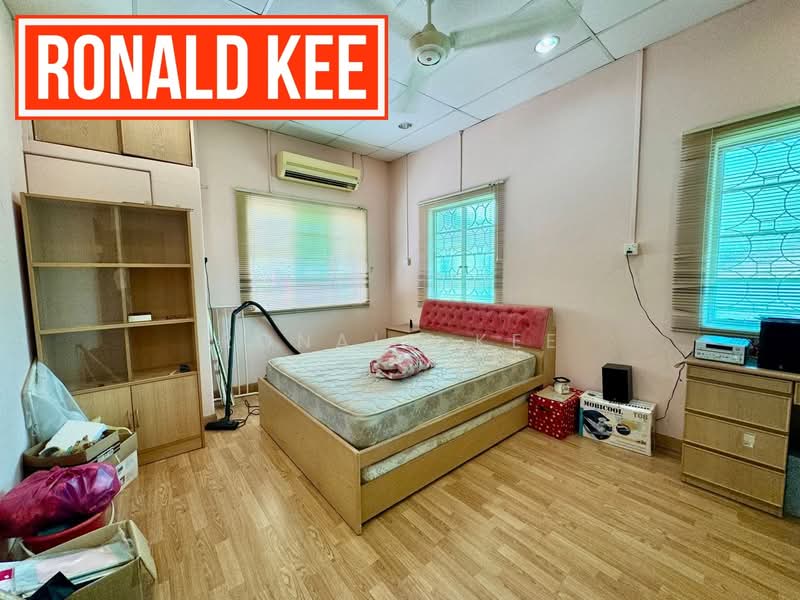 Rumah Berkembar untuk Dijual di Pulau Tikus (George Town) - Ronald Kee - Bedroom - PropertyGuru.com.my