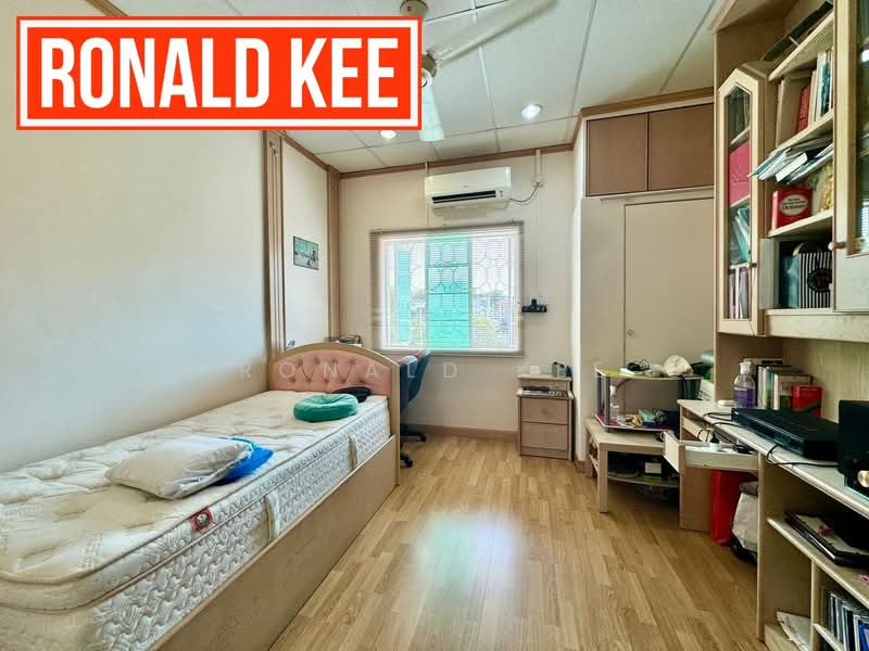 Rumah Berkembar untuk Dijual di Pulau Tikus (George Town) - Ronald Kee - Bedroom - PropertyGuru.com.my