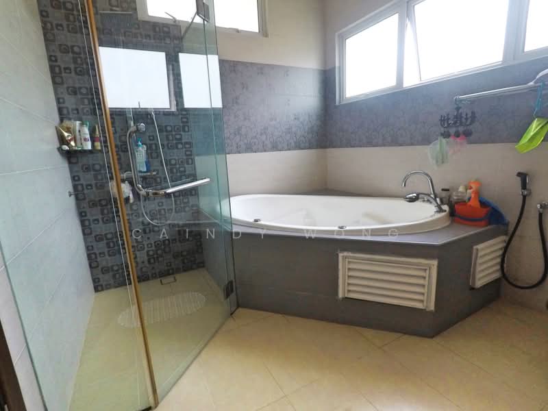 Semi-Detached House for Rent in Saujana (Selangor) - Caindy Wong - Bathroom - PropertyGuru.com.my