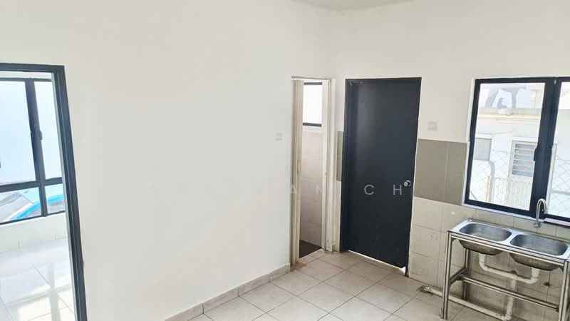 2-storey Terraced House for Sale in Semenyih Parklands (Beranang) - Shazwan CH - Kitchen - PropertyGuru.com.my