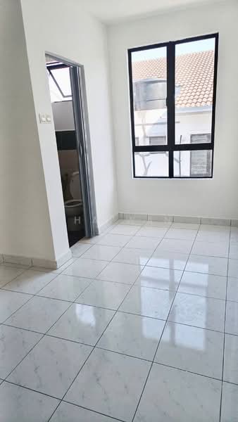 2-storey Terraced House for Sale in Semenyih Parklands (Beranang) - Shazwan CH - Bathroom - PropertyGuru.com.my
