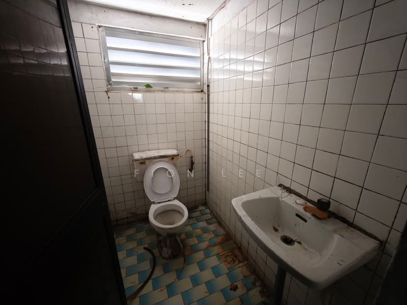 Terrace Factory for Rent in Kulai (Johor) - Fion Lee - Bathroom - PropertyGuru.com.my
