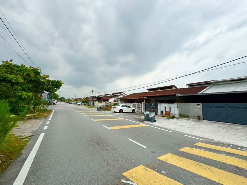 1-storey Terraced House for Sale in Taman Johor Jaya (Johor Bahru) - Eddy Chan - Exterior - PropertyGuru.com.my