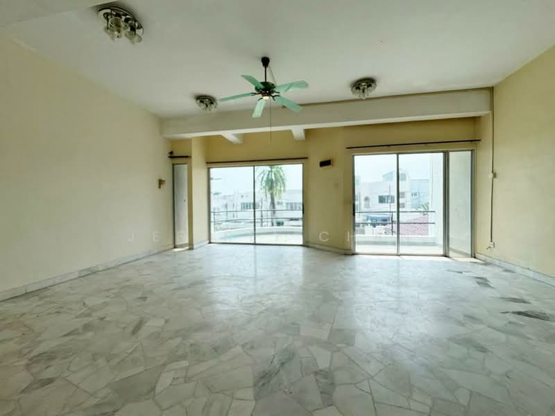 Rumah Teres 3-Tingkat untuk Dijual di Batu Ferringhi (Penang) - Jeffrey Chan - Living Room - PropertyGuru.com.my