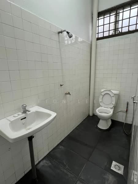 Terrace Factory for Rent in Kulai (Johor) - Fion Lee - Bathroom - PropertyGuru.com.my