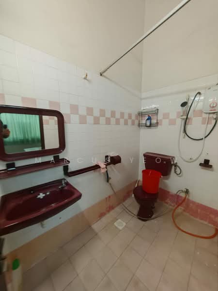 1-storey Terraced House for Sale in Taman Bidara (Seremban) - Marcus Yeow - Bathroom - PropertyGuru.com.my