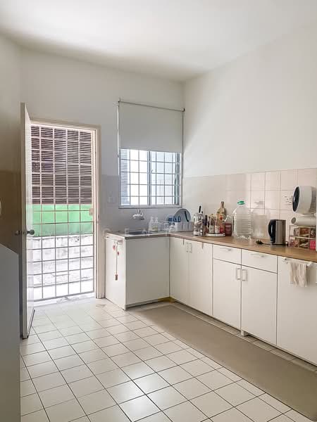 2-storey Terraced House for Sale in Kota Damansara (Selangor) - Vincent Liaw - Kitchen - PropertyGuru.com.my