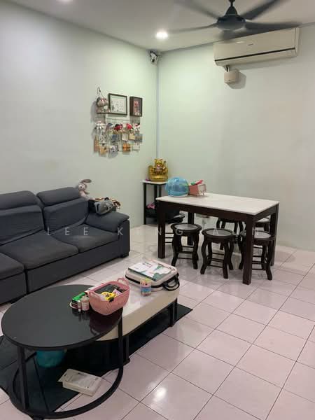 Rumah Teres 2 Tingkat untuk Dijual di Klang (Selangor) - Lee Keng Aun - Living Room - PropertyGuru.com.my