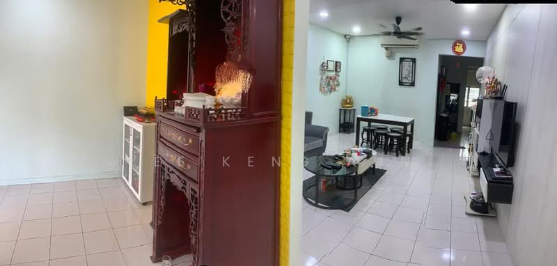 Rumah Teres 2 Tingkat untuk Dijual di Klang (Selangor) - Lee Keng Aun - Living Room - PropertyGuru.com.my