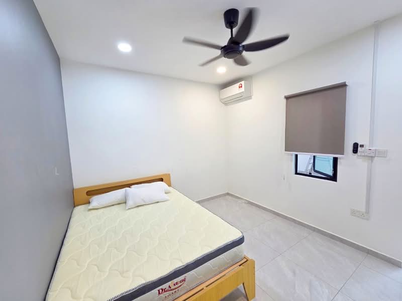 Semi-Detached House for Rent in Kampung Bahru (Johor Bahru) - Loong Hing Liong - Bedroom - PropertyGuru.com.my