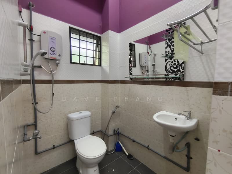 Townhouse for Rent in Ampang Jaya (Ampang) - Dave Phang - Bathroom - PropertyGuru.com.my