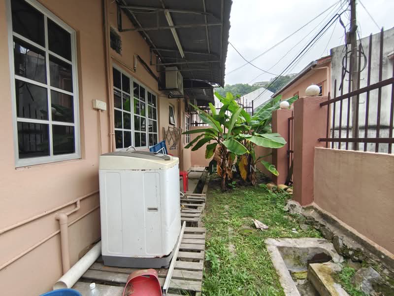 Townhouse for Rent in Ampang Jaya (Ampang) - Dave Phang - Exterior - PropertyGuru.com.my