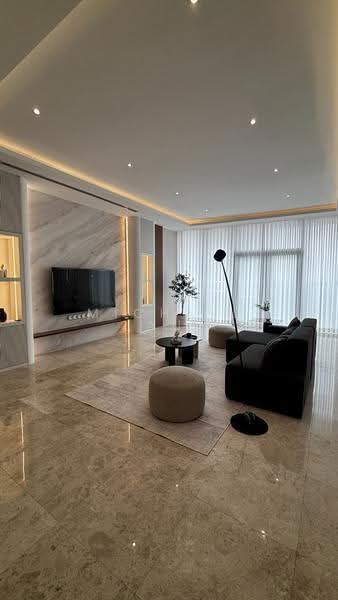 Kediaman Servis untuk Dijual di K Residence @ KLCC - Michael Au - Living Room - PropertyGuru.com.my