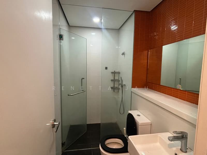 Kediaman Servis untuk Disewa di Arcoris Residences - Renetta Jau - Bathroom - PropertyGuru.com.my