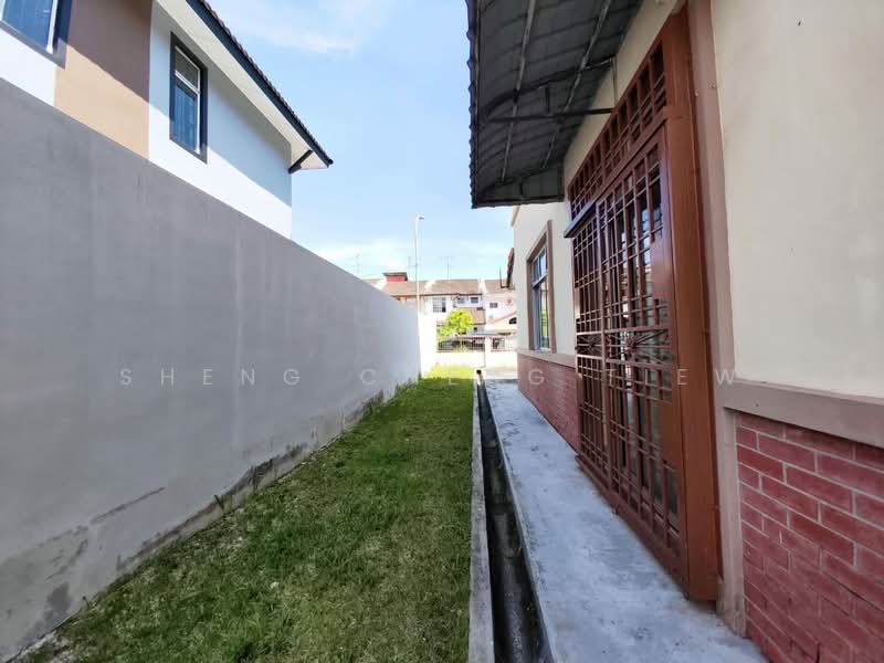 2-storey Terraced House for Rent in Taman Mount Austin (Tebrau) - Sheng Cheng Tiew - Exterior - PropertyGuru.com.my