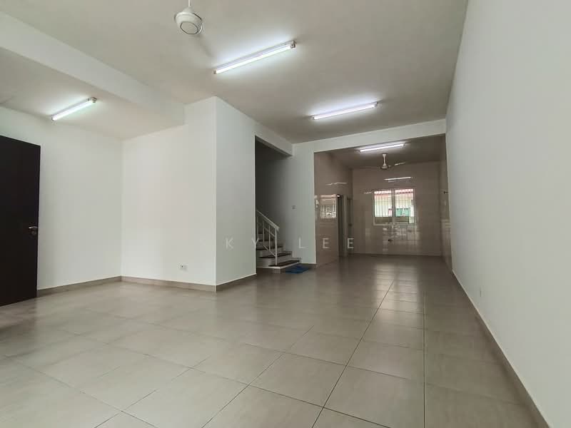 2-storey Terraced House for Sale in Taman Puchong Prima (Puchong) - Sky Lee - Living Room - PropertyGuru.com.my