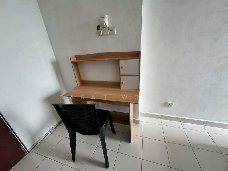 Pangsapuri untuk Disewa di Menara Rajawali - Sarah Wong - Study table for all bedroom 1,2,3 ( All) - PropertyGuru.com.my